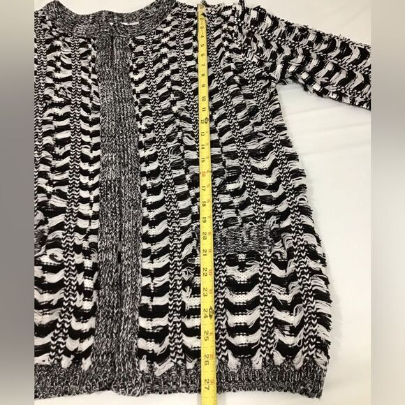 Endless Rose Black and White Fringe Open Cardigan Sweater New Size Medium/Large - Picture 13 of 13